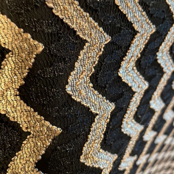 Gold and black party dress - Picture 3 of 4